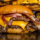 Maria Pita Triple Smashburger 