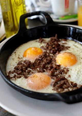 2 Oeufs Au Khlie