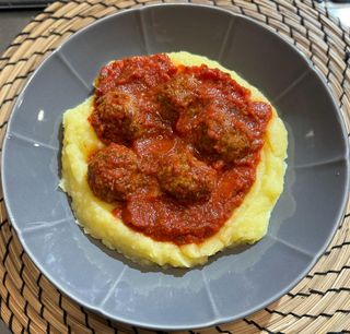 Chiftele din carne de pui marinate