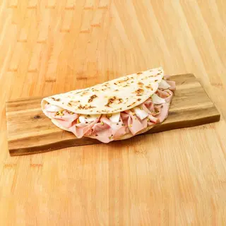Piadina con mortadella Bologna IGP, gorgonzola dolce, patate al forno
