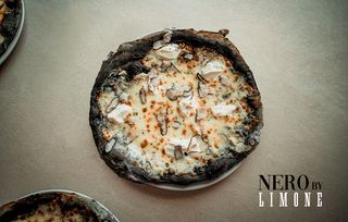 Pizza Tartufata Nera