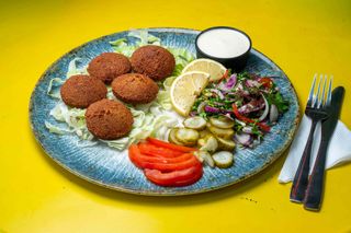 Falafel la farfurie