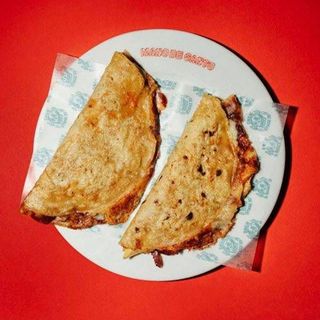 QUESADILLAS DE PICADILLO