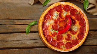 Pizza Diavola con gorgonzola Ø32cm + Pepsi