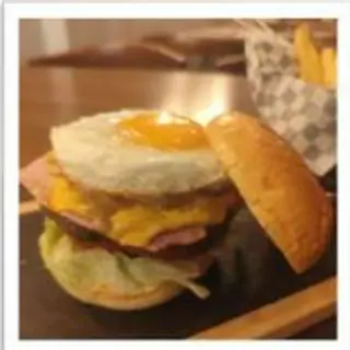 Hamburguesa Gula De Ternera con patatas fritas