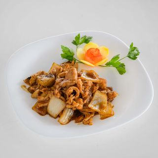 70-Pollo Con Champiñones