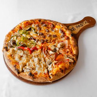 Pizza Quatro Stagioni - 4 Saisons