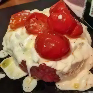 Tartare con burrata e pomodori appassiti