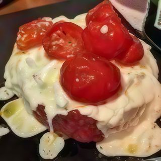 Tartare con burrata e pomodori appassiti