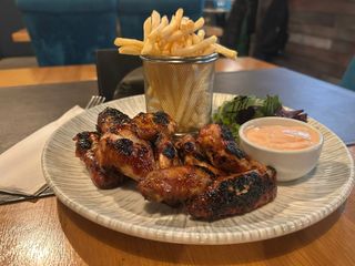 Aripioarele de Pui Bbq