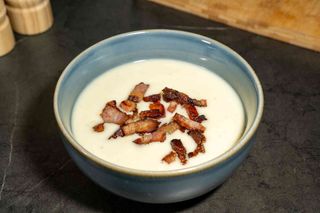 Supa crema de cartofi cu pancetta