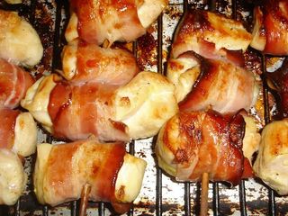 Rolovani pileći ražnjići