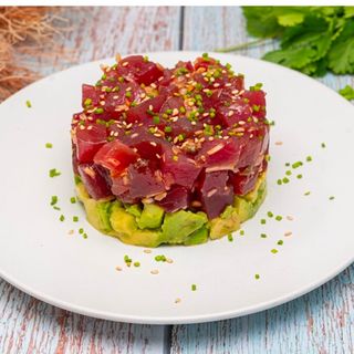 Tartar De Atún Con Aguacate