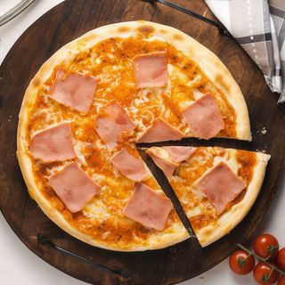Pizza Fiambre De Pollo (Mediana)