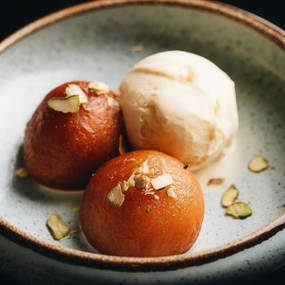 Gulab jamun (2 pzas.)