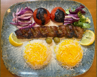 Kubideh ternera con arroz