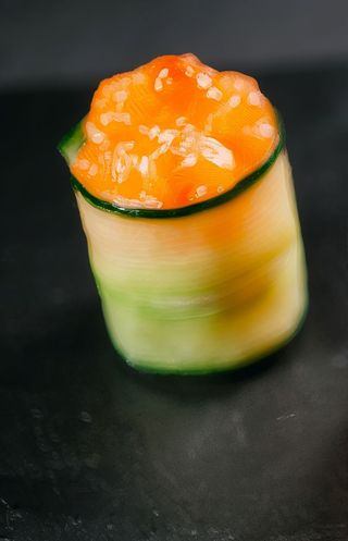 18. Gunkan salmon zucchina