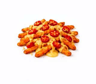 Fryty domowe z batata z sosem serowym i red jalapeno