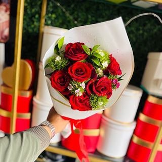 Bouquet de fleurs rouge 