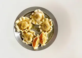 Pierogi z morelami, cytryną i lawendą