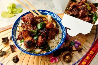 Orez + Coaste de porc Gan Bian