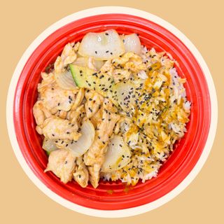 Donburi con pollo al curry