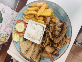 Special Pita ghiros + bibita