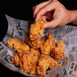 Zestaw dla ekipy - 20 szt stripsy z kurczaka + 3 dowolne sosy 