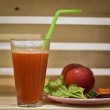 Crveni (Red) cvekla, mrkva, celer, jabuka, persin