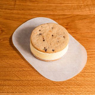 Biscotto gelato grande alla crema