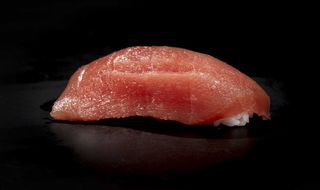 135.Nigiri De Atún (3 Uds.)