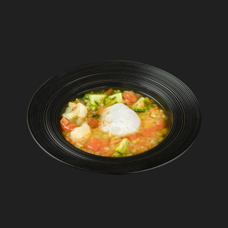 Овощной суп с брокколи и яйцом пашот
