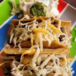 Tacos de manzo y queso