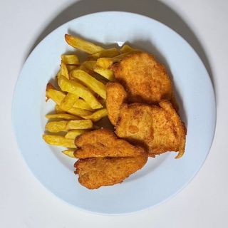 Escalopa de Pollo con Patatas fritas