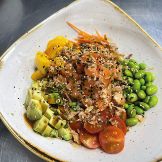 Poke bowl de salmón