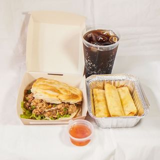 Menù Mo con antipasto, bibita e salsa