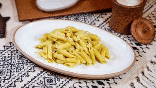 Paste gluten-free cu sos pesto