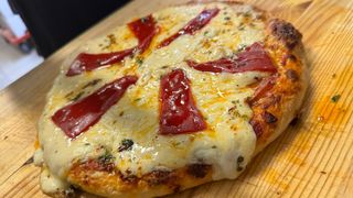 Pizza Argentina De Jamón Y Pimiento (29 Cm.)