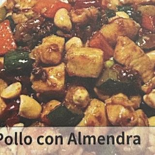 Pollo con almendra