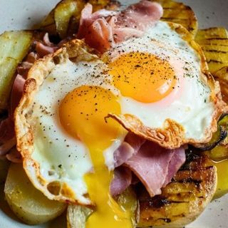 Huevos rotos con Jamón