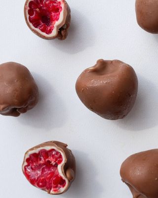 Малина-лимон у молочному шоколаді