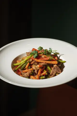 Телятина з овочами в тайському стилі (250г)