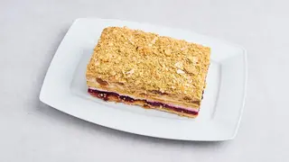 Deser śmietanowo - kajmakowy z wiśniami
