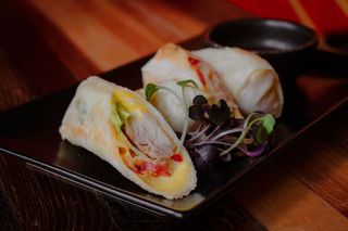 Спрінг рол з куркою (195g)