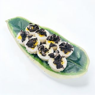81. Uramaki De Plátano,mango con oreo cookies （8Uds.)