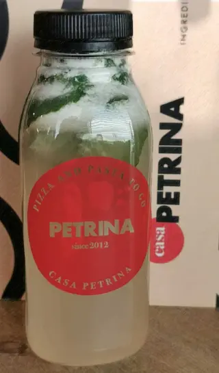 Limonada cu soc si menta