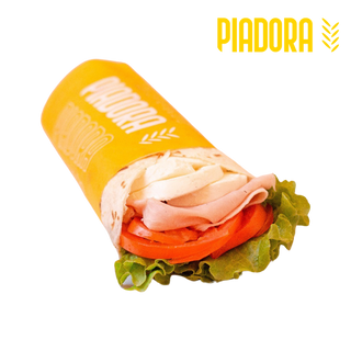 Prosciutto cotto, fior di latte, pomodoro fresco e lattuga