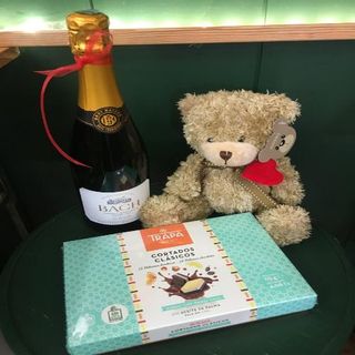 Botella De Cava Con Osito De Peluche Y Caja 12 Bombones Deliciosos