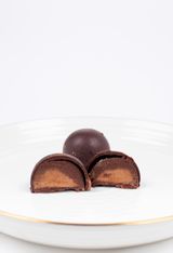 Бонбон с кафе, череша и бадем (20г)