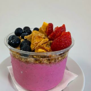 Bowl Dragon al gusto (batido y muesli)